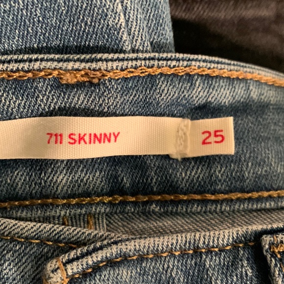 Levi’s 711 Skinny - Picture 3 of 4